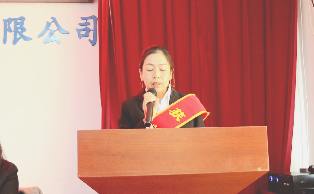 以梦为马绽芳华，巾帼逐梦向前进