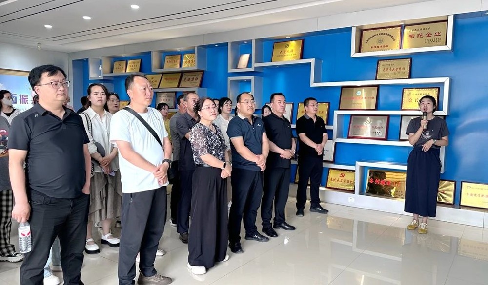 山丹县知识产权保护能力提升培训班学员到甘肃前进集团参观学习