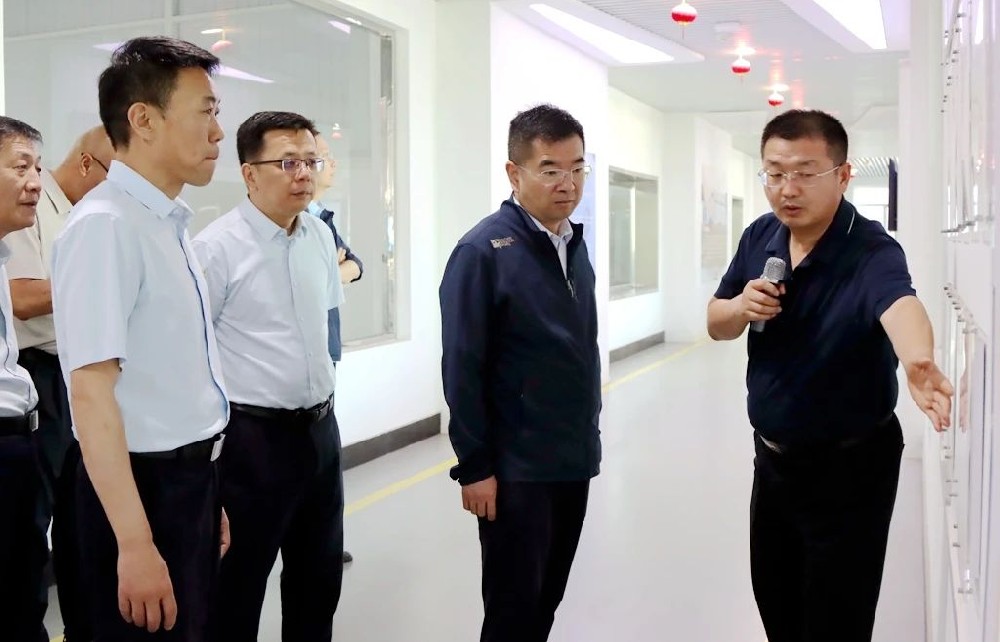 省农业农村厅副厅长李志荣到甘肃前进集团调研