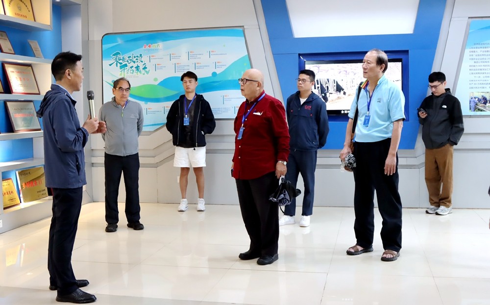 2025年“台湾青年科技人才陇上志愿行活动”走进甘肃前进集团